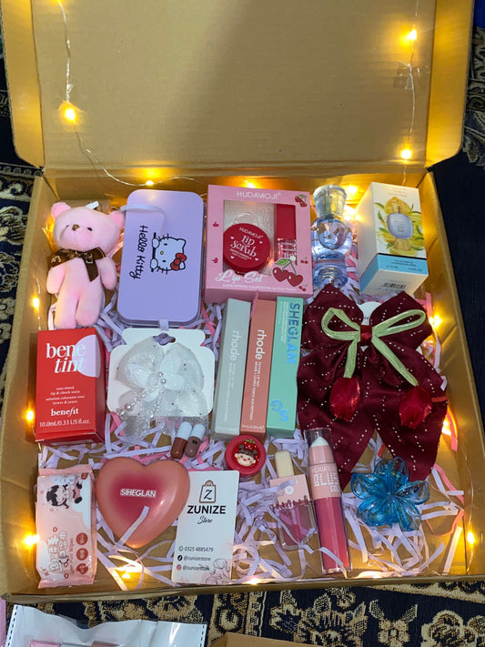 Royal Bow Hamper