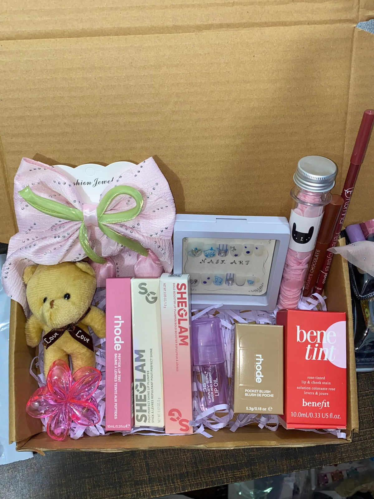 Golden Bow Hamper